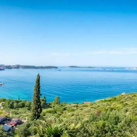 Dom Lovrenko アパート *