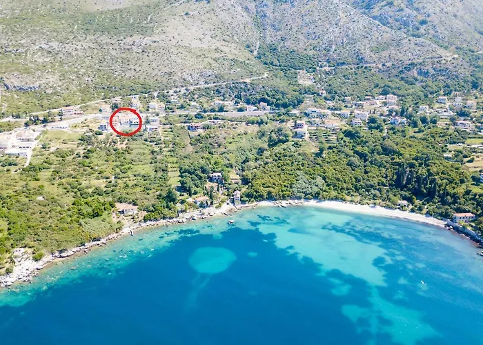 Dom Lovrenko 公寓 *